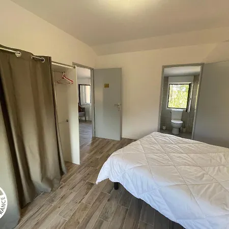 6 Personnes Au Calme Avec Terrasse Et Equipements Modernes A - Fr-1-426-535 La Verrie